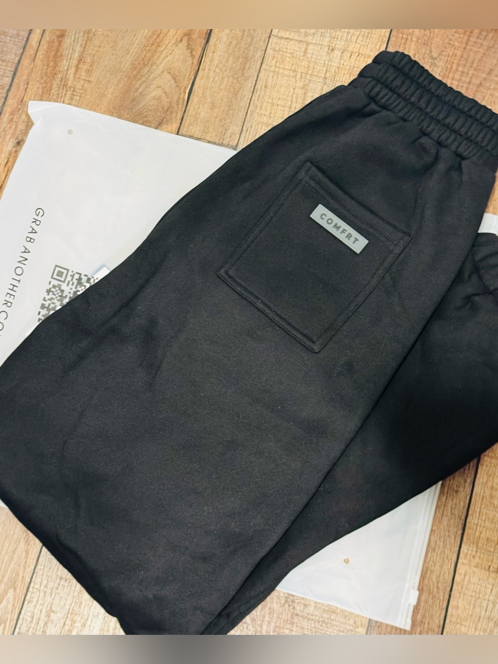 Comfrt Black Airplane Mode Travel Sweatpants Size M
